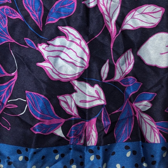HP x2 - Halogen 100% Silk wear 3 ways scarf - floral print - NWT $78 retail - Picture 2 of 6